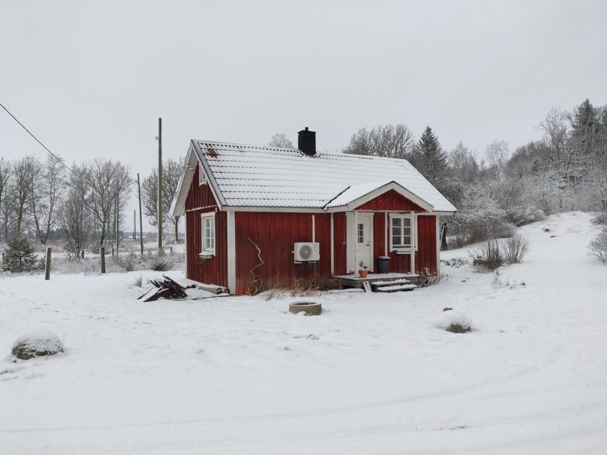 Villa Hustugu Gard Orsundsbro Exterior foto